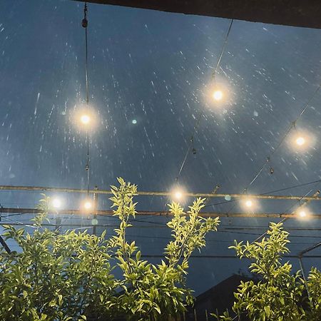 ホテル Relax Station クタイシ エクステリア 写真